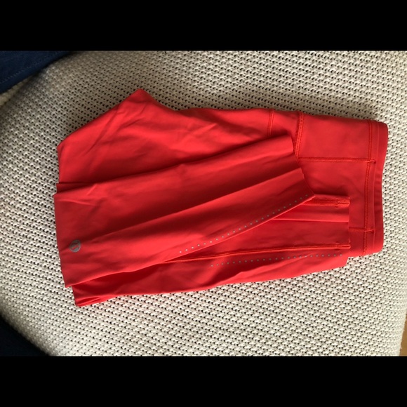 SOLD *** Lululemon Fast & Free 7/8 Tight - Picture 2 of 7